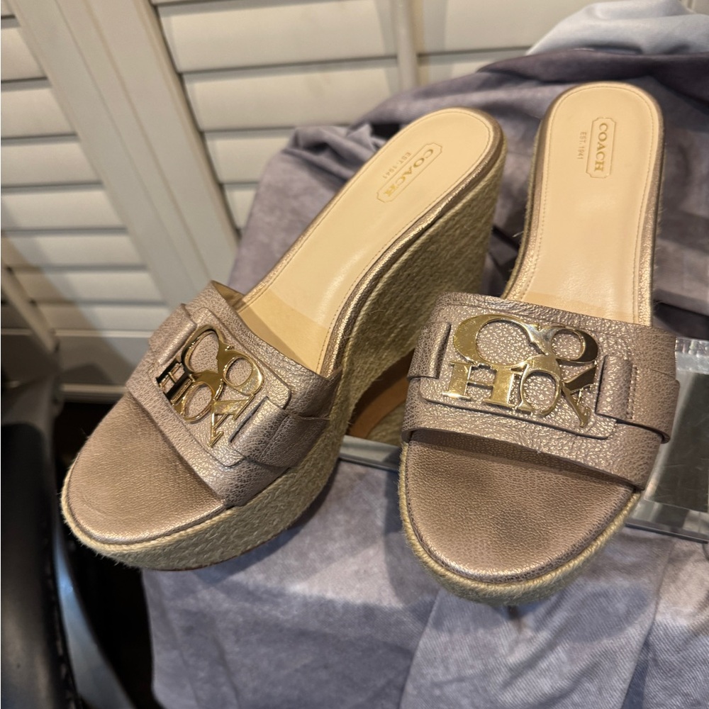 Coach Carlana Signature Espadrille Wedge Gold Wedge Sandals 9.5m Nice‎ - Picture 4 of 4
